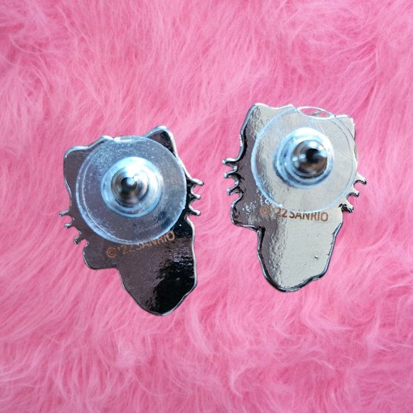 Hello Kitty Running Earrings - Picture 2 of 3